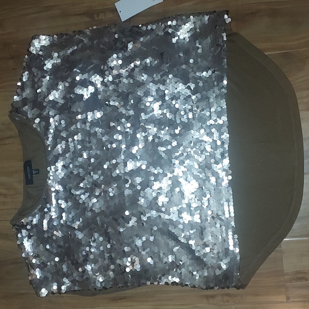 Karen Kane Mojave Sun sequin front blouse NWT - Picture 4 of 7